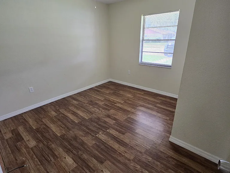 117 Denton Ave — Photo 15