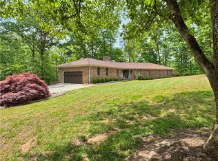 164 Creekside Dr, Pickens, SC 29671