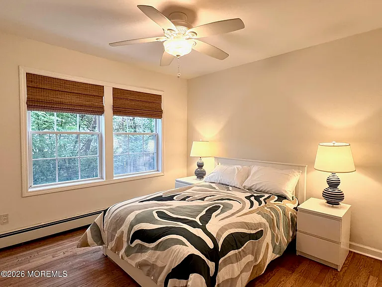 561 Monmouth Ave — Photo 11