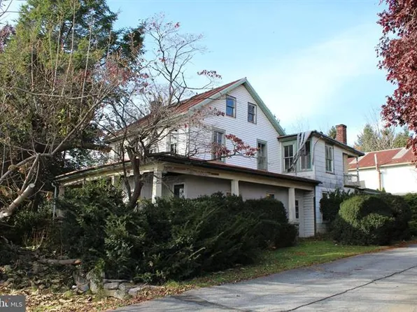 2469 New Holland Pike, Leola, PA 17540