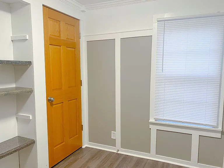 1514 W Walnut St — Photo 7
