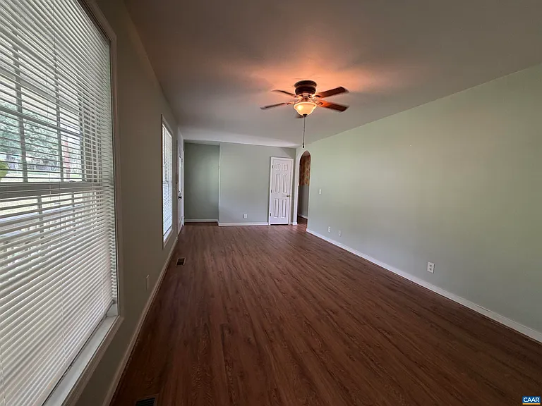 1720 Daybreak Ln — Photo 11