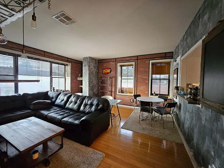 20 Swan St #22A — Photo 5
