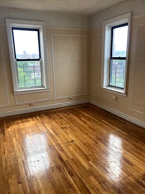 Rented by CITY SKYLINE REALTY INC | media 1