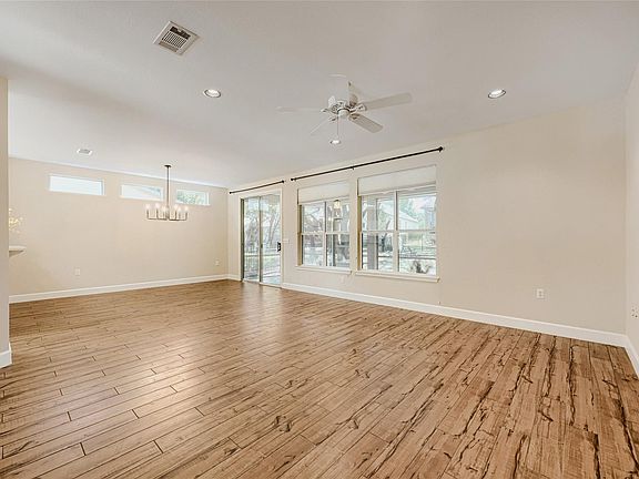 3rd image of 284 Whispering Wind Dr