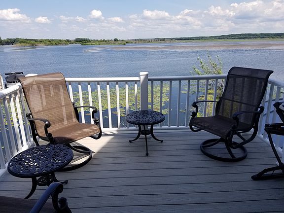 2nd floor balcony/view