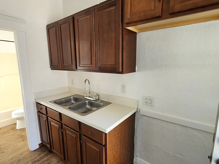 173 N 4th Ave — Photo 16