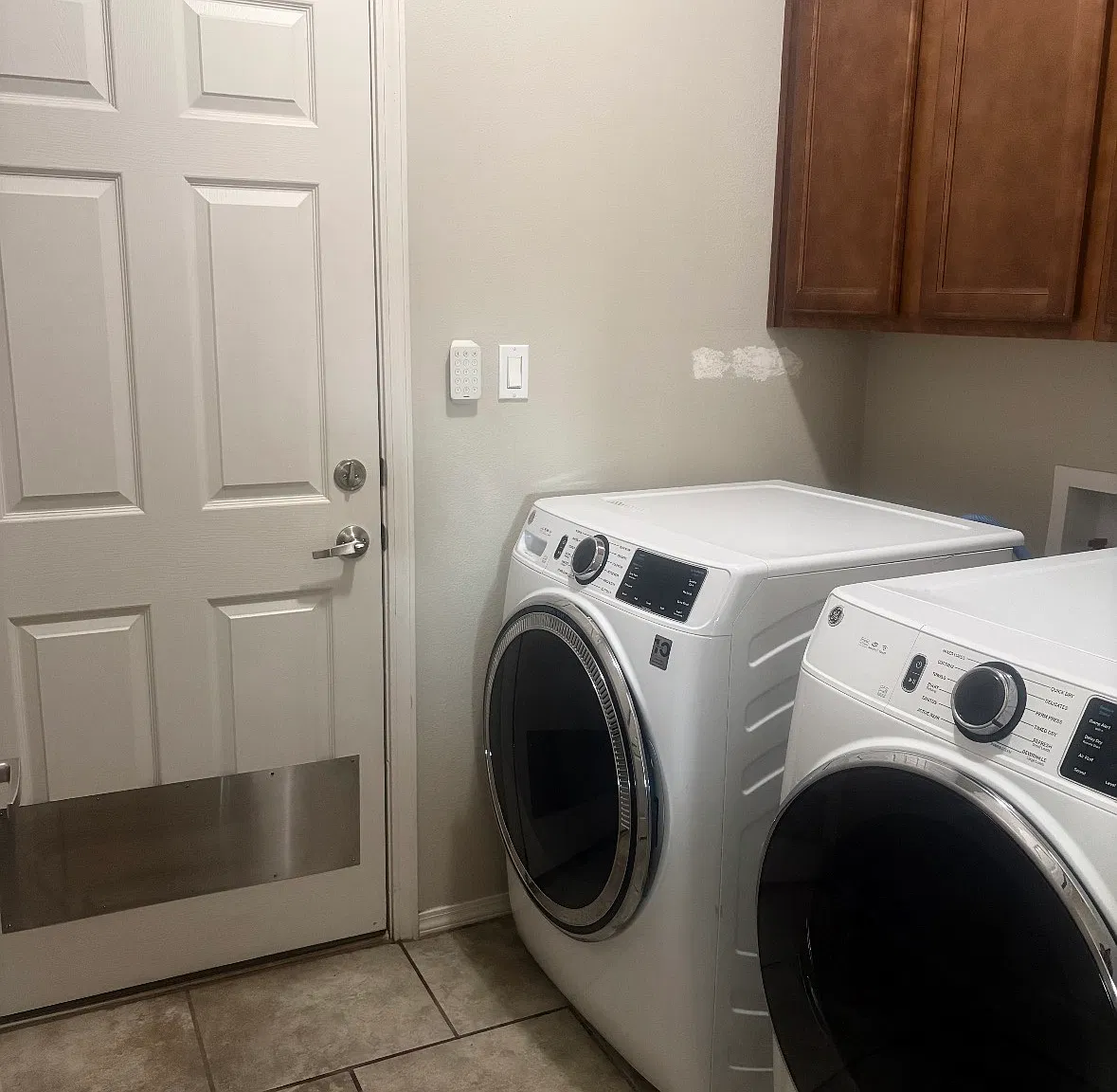 3 bed, 1895 sqft, $3,200 — Photo 4