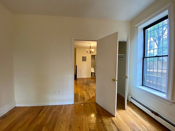 2nd image of 980 Bergen St #1G