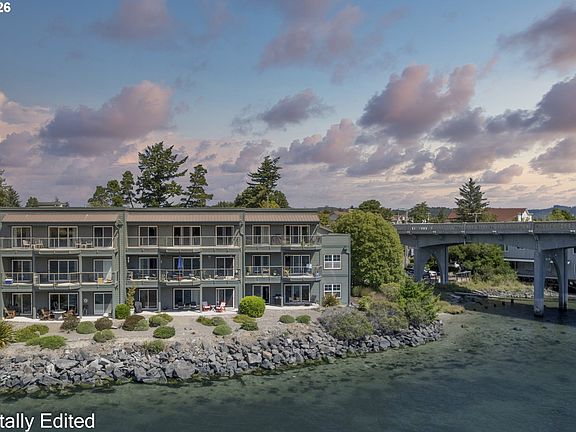 2nd image of 1220 Bay St #302
