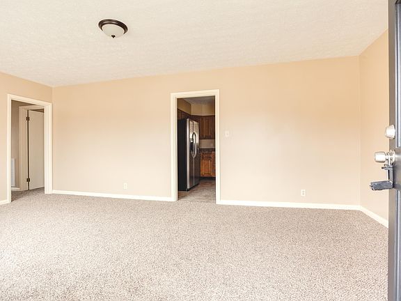 3rd image of 1913 NW Radiance Dr