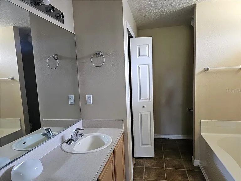 7 Haddock Way — Photo 38