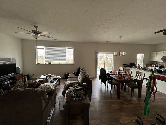 4th image of 3430 Marlton Ct