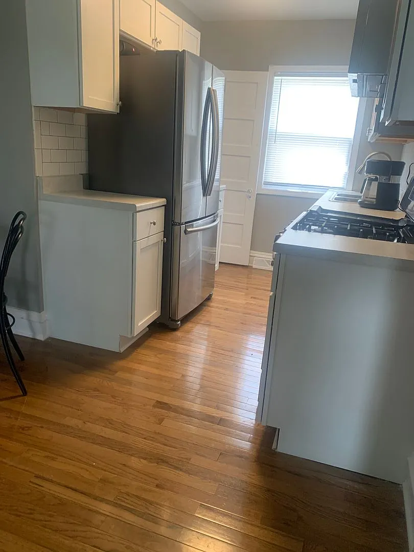 Cozy 2 Bedroom 1 Bathroom Home in South Minneapolis! — Photo 3