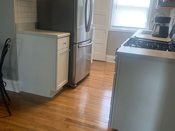 3rd image of 5604 1st Ave S