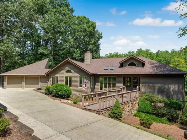 165 Beech Tree Ct, Eden, NC 27288