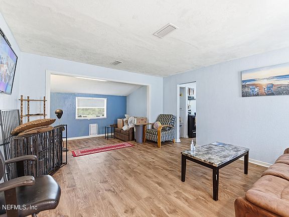4th image of 4909 FREDERICKSBURG Avenue