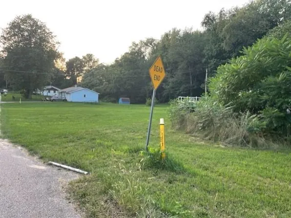 N 1st St, Cassopolis, MI 49031