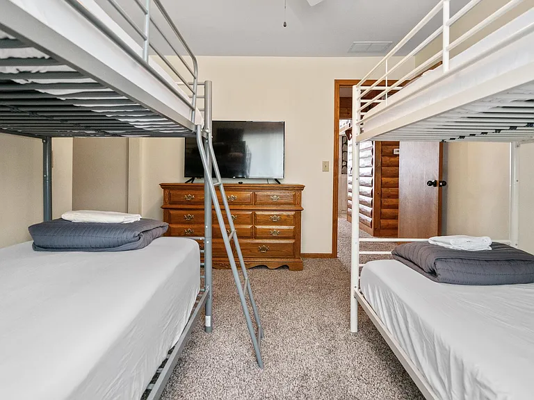 228 E State St #1 — Photo 31