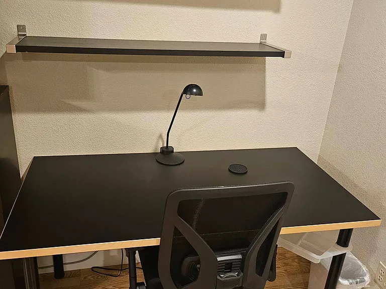 Large desk