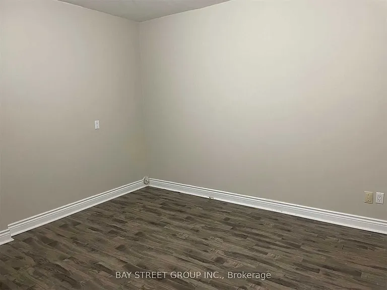 201 McKee Ave — Photo 6