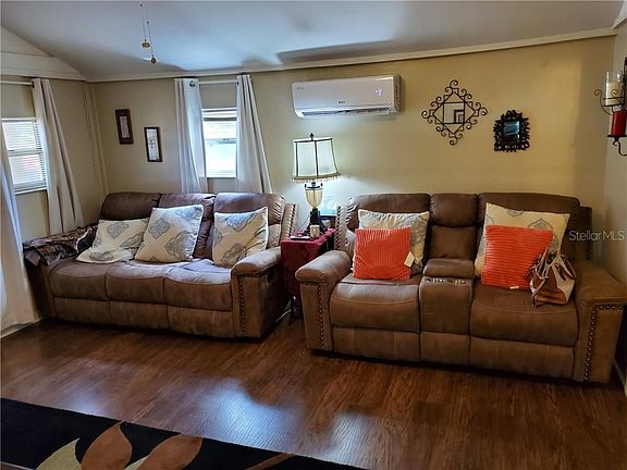 4th image of 3961 Almond Ave