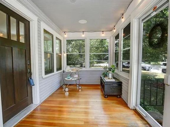 4th image of 4253 Brookside Ave S