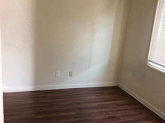 5th image of 208 N I St #206