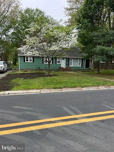 104 Southern Blvd Photo 1
