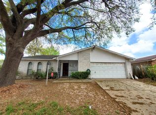 5646 Canyon Forest Dr, Houston, TX 77088