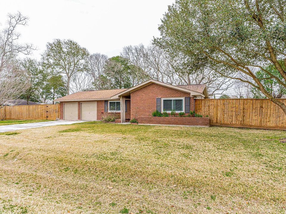 1st image of 2503 Cunningham Dr