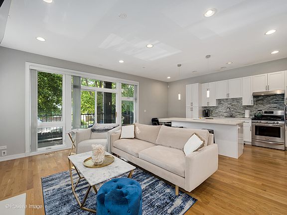 4th image of 2438 W Belden Ave #A