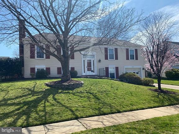 3rd image of 8305 Frosty Ct