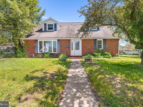 318 Washington St, Pennsburg, PA 18073