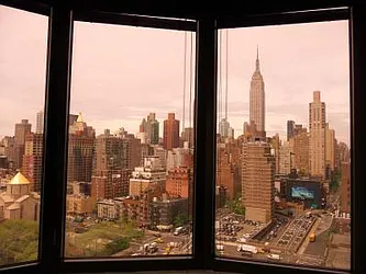 Rented by R New York