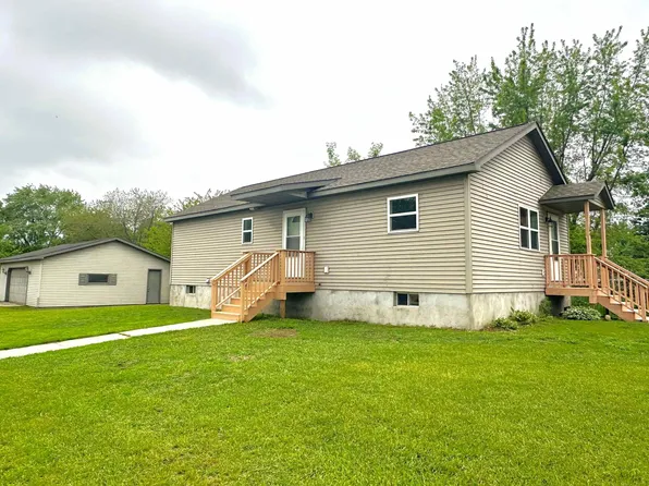 350 Alimeda St, Marinette, WI 54143