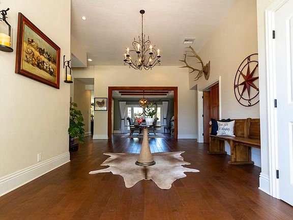 5th image of 857 Calle Laredo
