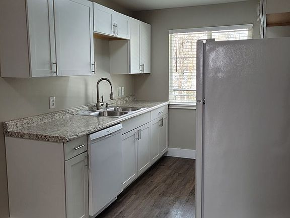 3rd image of 1482 S Roberta St #9280562