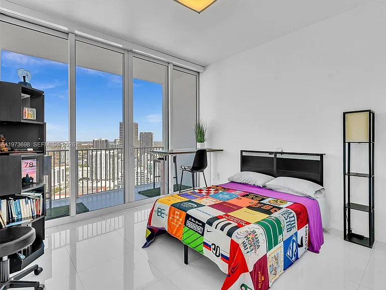 2020 N Bayshore Dr #3303 — Photo 31