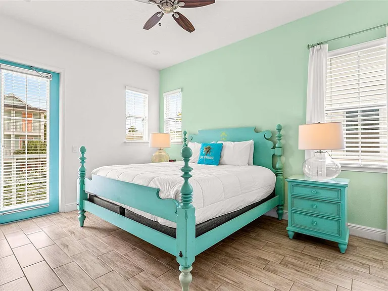 8005 Sand Bar Dr — Photo 16