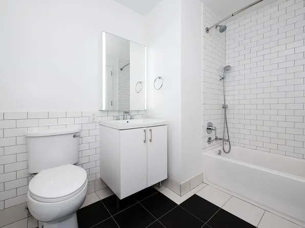 70 Pine Street image 7 of 24