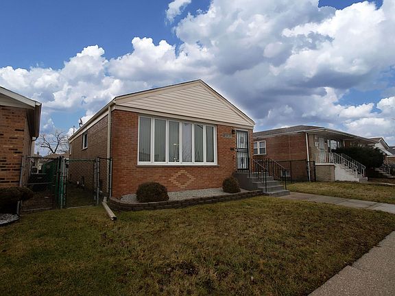 2nd image of 4633 S Laramie Ave