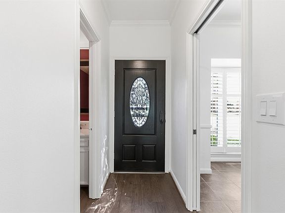 3rd image of 8614 Oakford Dr