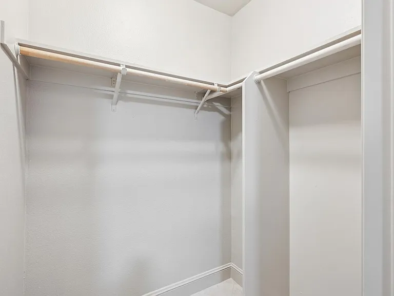 909 Ramona St — Photo 22