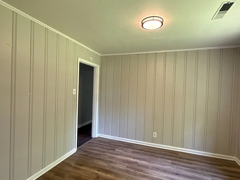 306 Poplar St — Photo 3