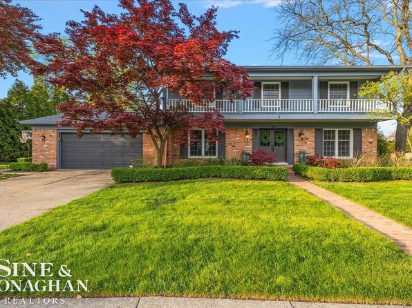 40 Warner Rd, Grosse Pointe Farms, MI 48236