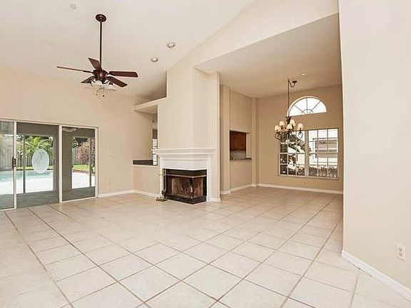5th image of 453 Long Pine Dr