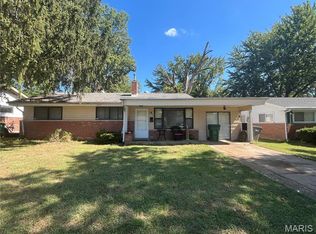 9740 Lanier Dr, Saint Louis, MO 63136