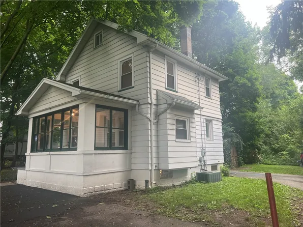 349 Flanders Pl, Rochester, NY 14619