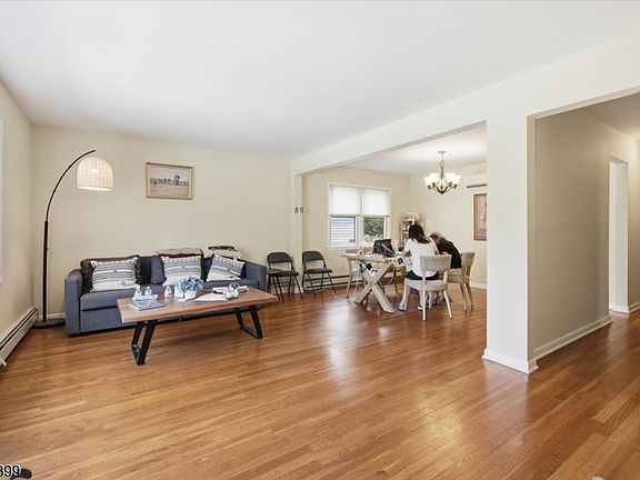 2nd image of 40 Ocean St #2
